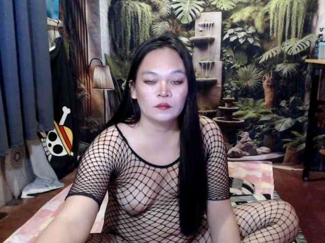 Urgirlscarlet23