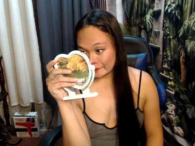 Urgirlscarlet23