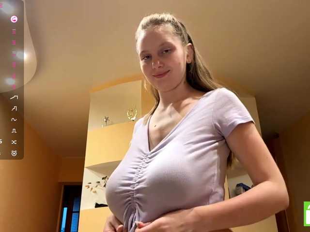 MarietteWei live webcam show