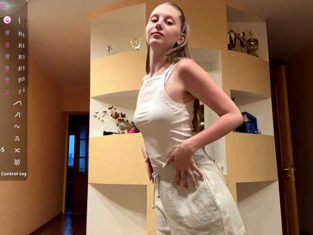 MarietteWei live cam on BongaCams