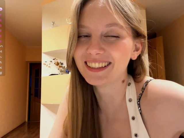 MarietteWei live cam on BongaCams