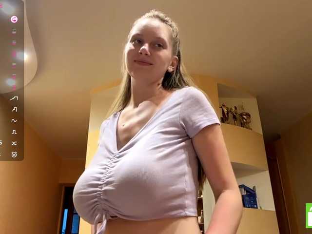 MarietteWei live cam on BongaCams