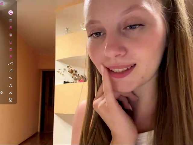 MarietteWei live cam on BongaCams