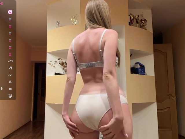 MarietteWei live cam on BongaCams