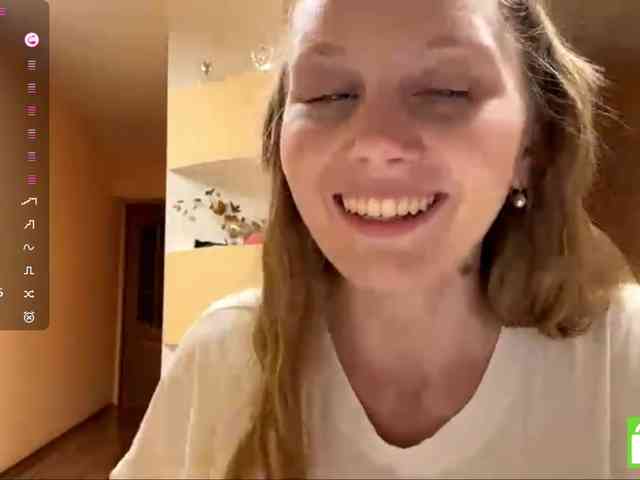 MarietteWei webcam