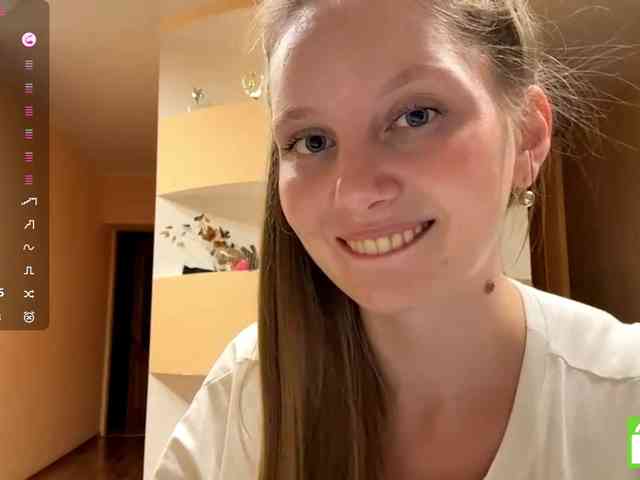 MarietteWei webcam