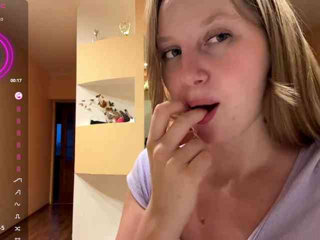 MarietteWei webcam