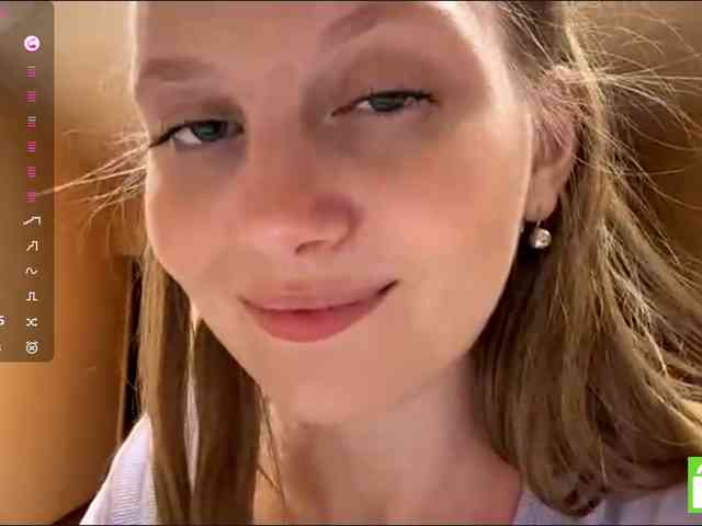 MarietteWei webcam