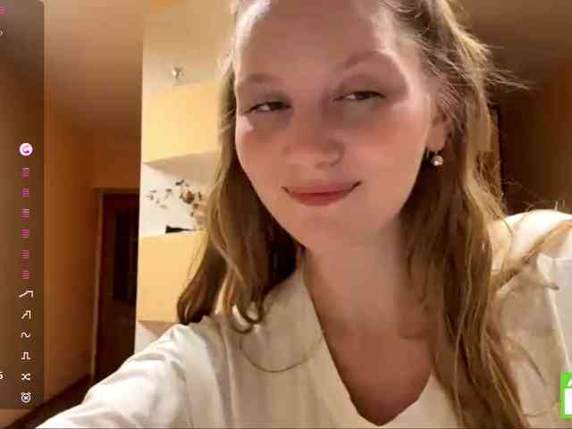 MarietteWei webcam