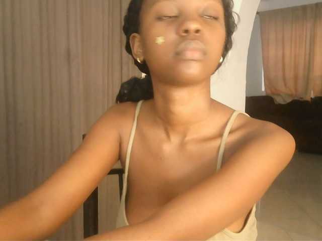 Sexxy-Tam live cam on BongaCams