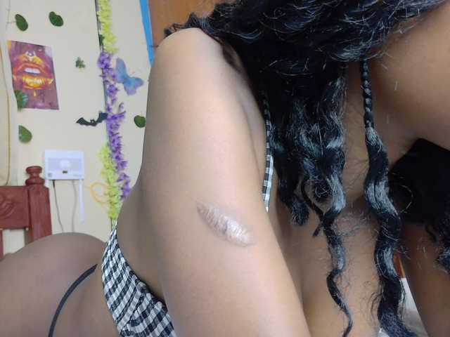 Sexxy-Tam live cam on BongaCams
