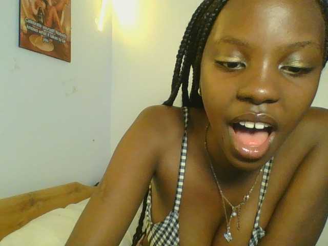 Sexxy-Tam live cam on BongaCams