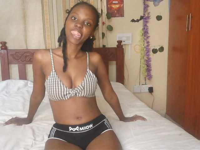 Sexxy-Tam live cam on BongaCams