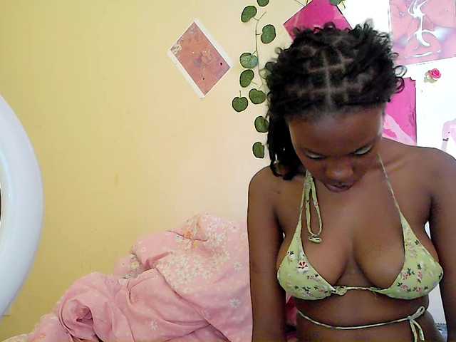 Sexxy-Tam live cam on BongaCams
