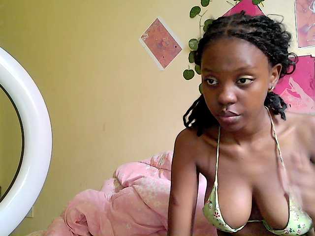 Sexxy-Tam live cam on BongaCams