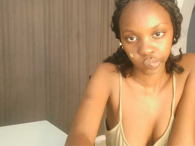 Sexxy-Tam live cam on BongaCams
