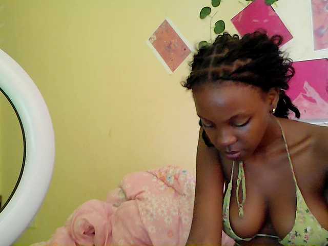 Sexxy-Tam live cam on BongaCams