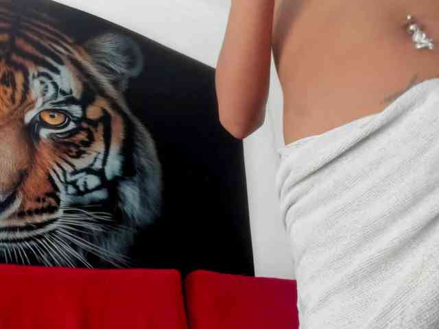 AithanaQueen Sex Cam Show