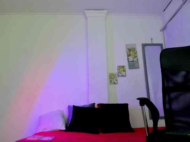 AithanaQueen Sex Cam Show