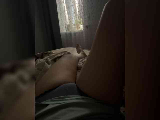 mandarinka1 Live Webcam on BongaCams