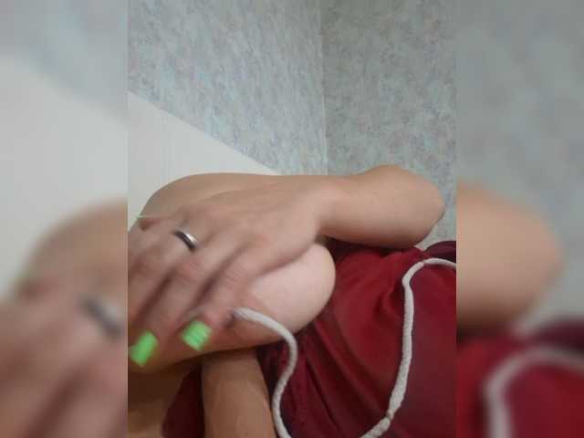 Loraa live webcam show