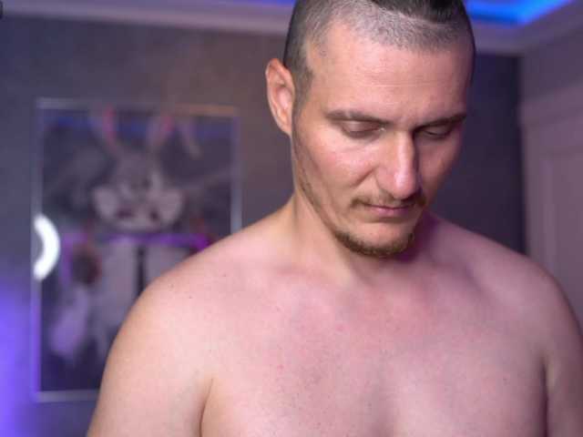 AlexWildeX live cam