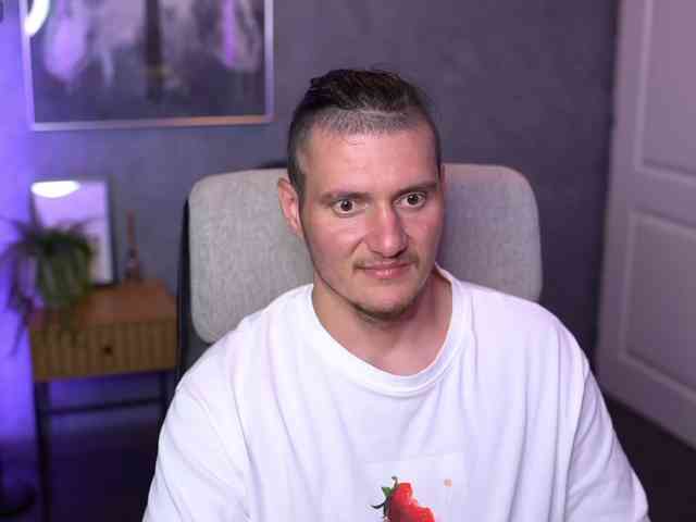 AlexWildeX Live Webcam on BongaCams
