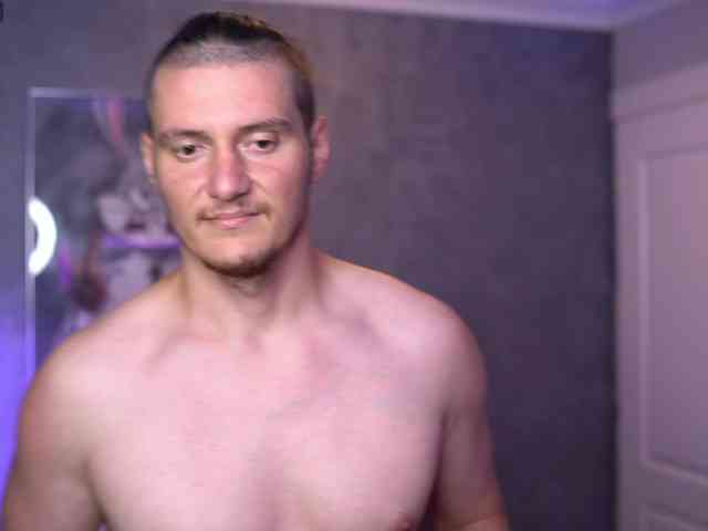AlexWildeX Live Webcam on BongaCams