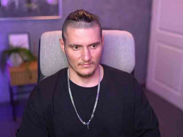 AlexWildeX Sex Cam Show