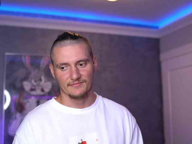 AlexWildeX