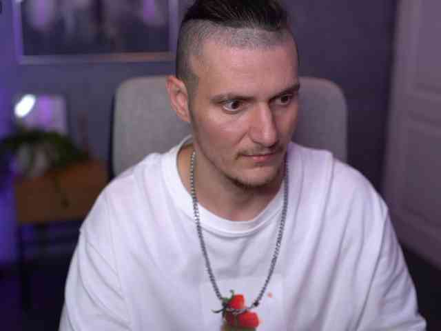 AlexWildeX Sex Cam Show