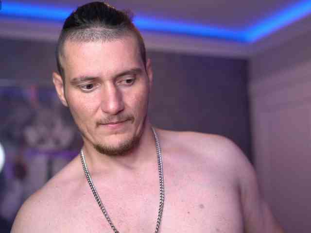 AlexWildeX Sex Cam Show
