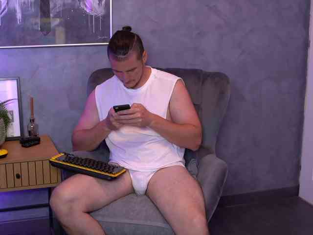 AlexWildeX Live Webcam on BongaCams