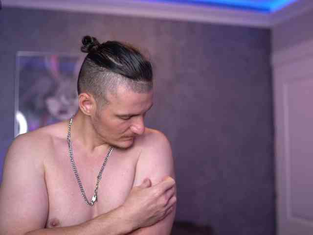 AlexWildeX Sex Cam Show