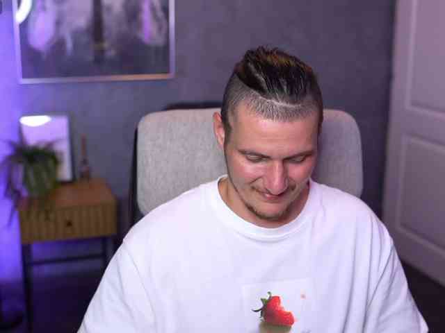 AlexWildeX Live Webcam on BongaCams