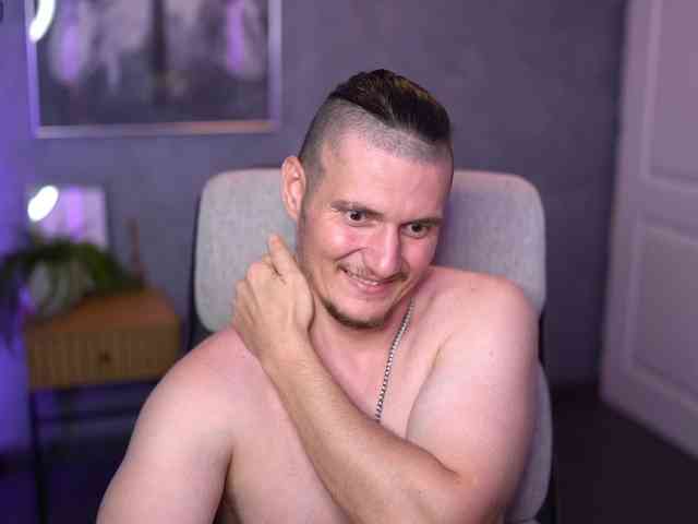 AlexWildeX Sex Cam Show