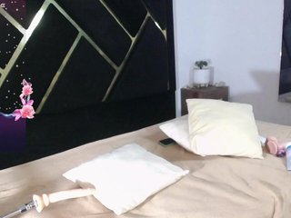 Zaara-Black Porn Show