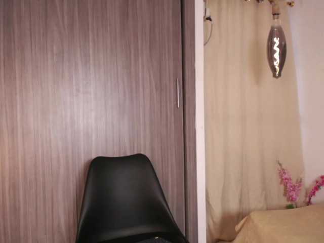 Zaara-Black live cam on BongaCams