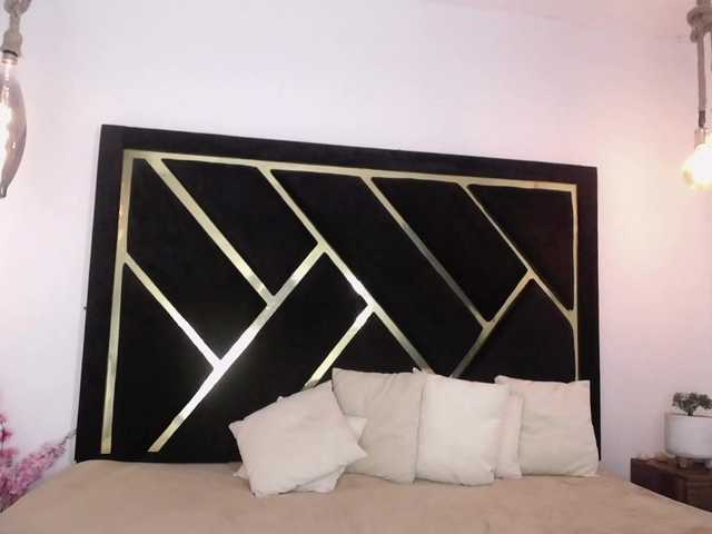 Zaara-Black