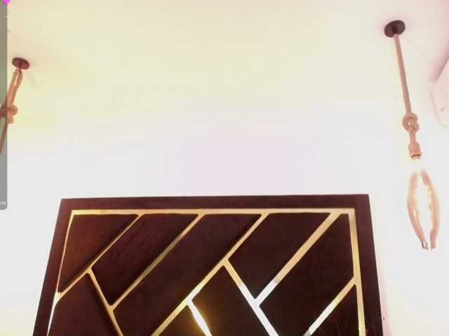Zaara-Black live cam preview