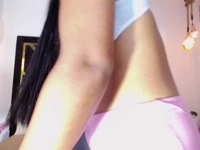 Zaara-Black live cam on BongaCams