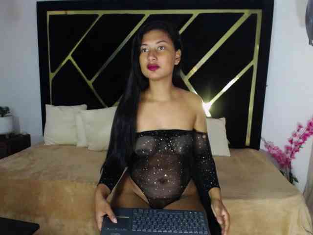 Zaara-Black