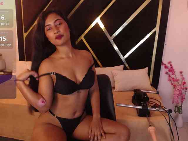 Zaara-Black webcam