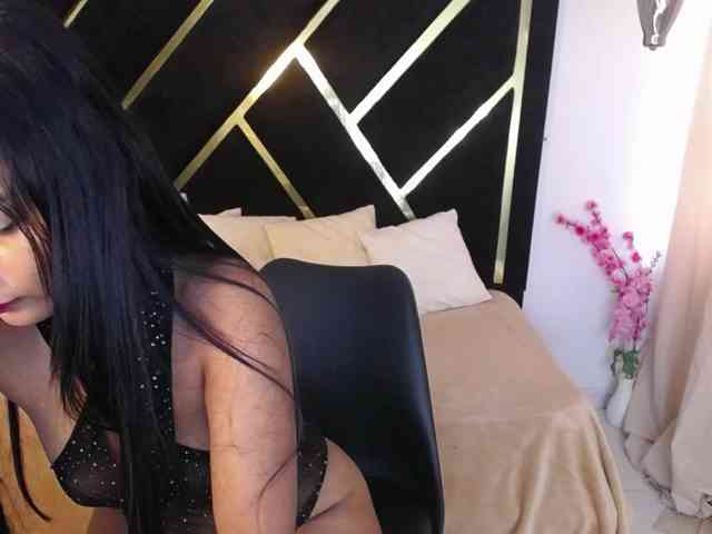 Zaara-Black