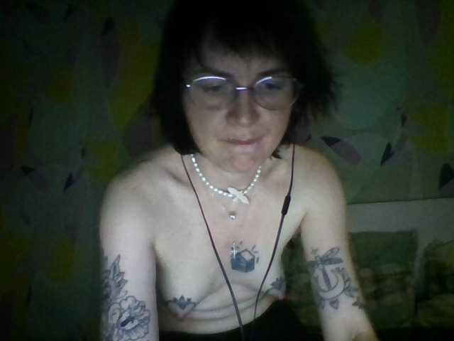 AfroditaButterfly live cam on BongaCams