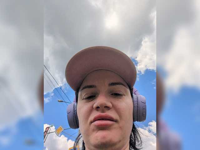 afroditabutterfly cam belle
