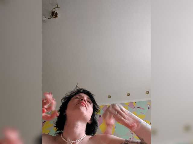AfroditaButterfly live cam on BongaCams
