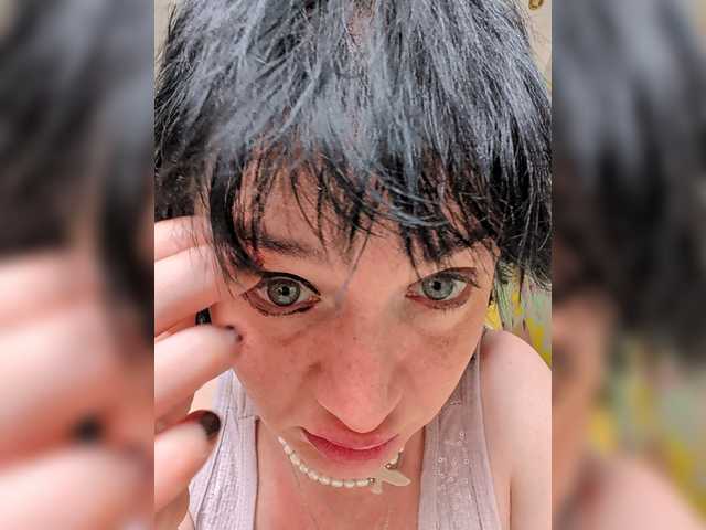 AfroditaButterfly live cam on BongaCams
