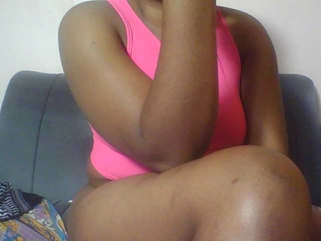 Hornycremmy09