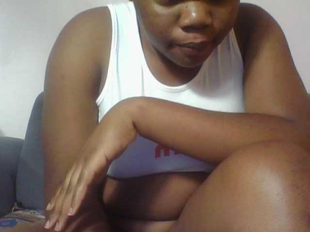 Hornycremmy09